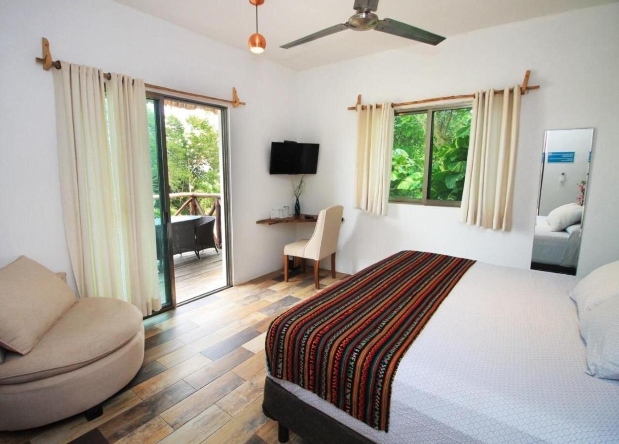 Suites Pancho Villas Bacalar - Lagoon View Exterior photo